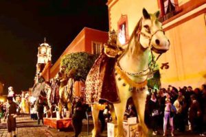 Megadesfile navideño reunirá a más de 14 mil personas en Querétaro