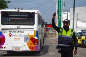Paradas provisionales de autobuses en avenida 5 de Febrero