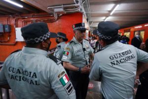 Disciplinarán a 2 guardias desplegados en el metro en CDMX