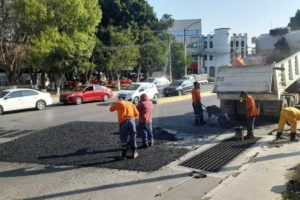 Municipio de Querétaro realiza trabajos de bacheo