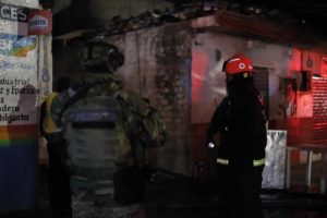 Protección Civil sofoca incendio en Querétaro