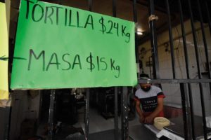 Se registra incremento de dos pesos al kilo de tortilla en la capital