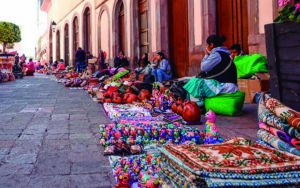 Buscan poner “orden” a comercio ambulante en Centro de Querétaro