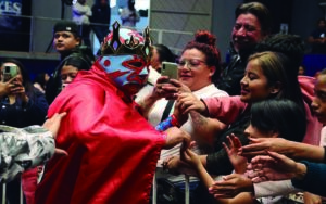 Festejan Indereq y DIF Estatal Día de Reyes con lucha libre