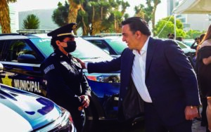 Luis Nava reconoce la labor de policías en Querétaro