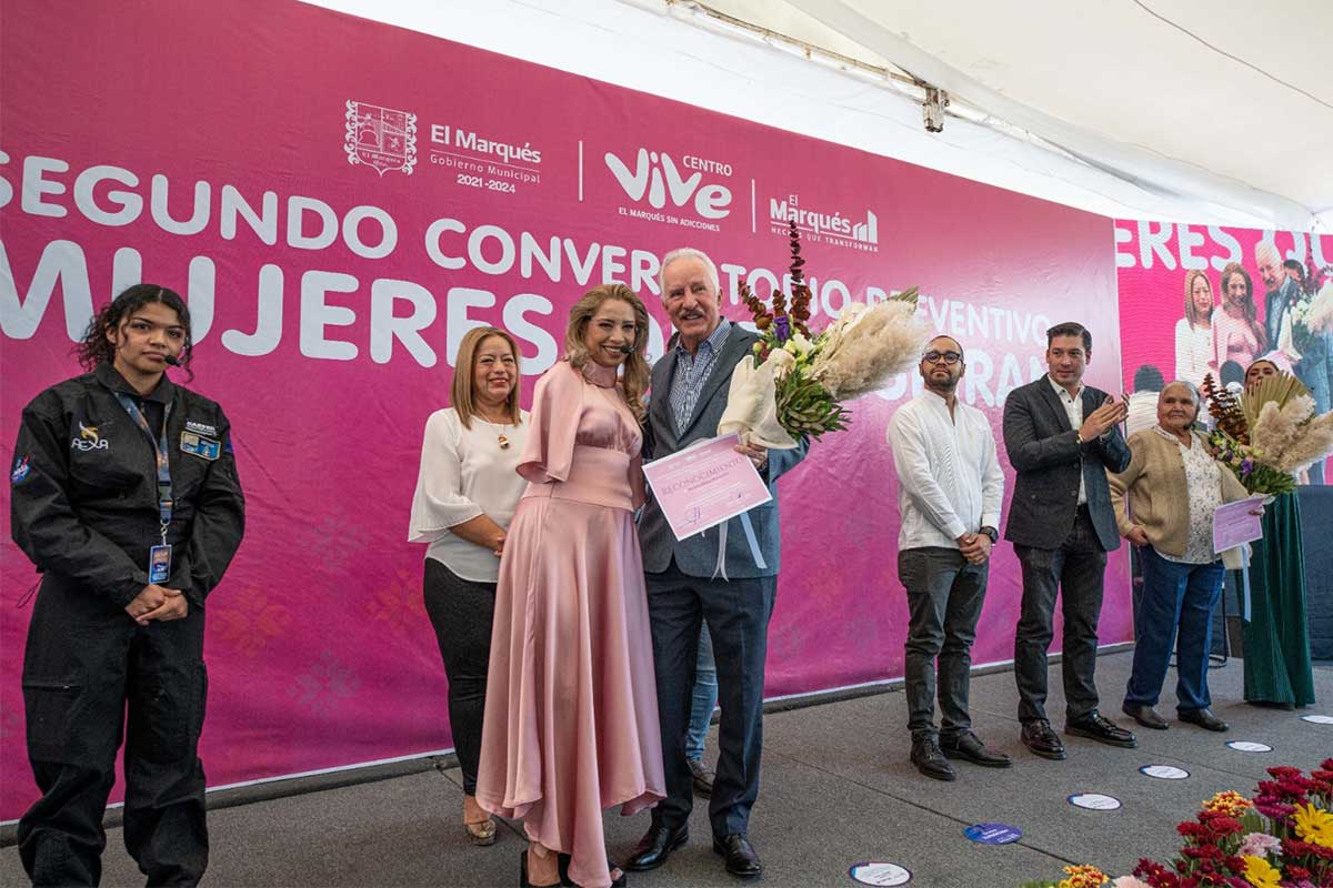 El alcalde de El Marqués, Enrique Vega Carriles, lideró el Segundo Conversatorio Preventivo Femenil ¡Mujeres que Inspiran! / Especial