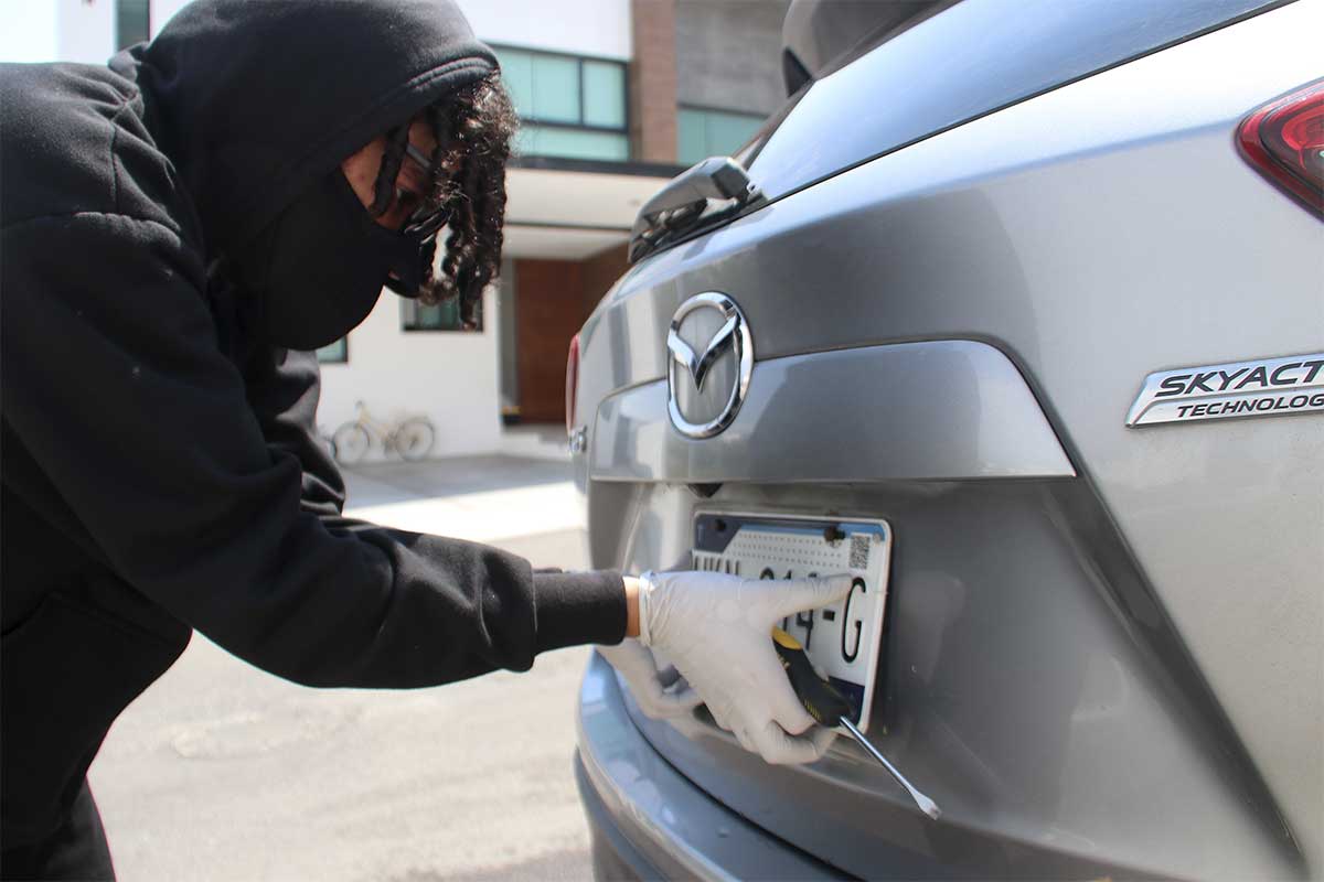 Conoce qué debes hacer si te roban la placa del auto en Querétaro. /Foto: Armando Vázquez.