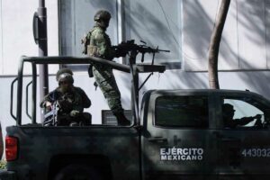 Soldados ligados al asesinato de jóvenes en Nuevo Laredo se encuentran en prisión militar