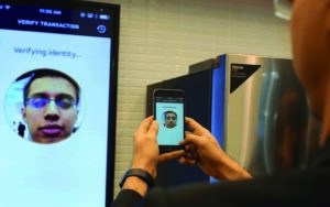 Visa diría adiós al pago con tarjetas y daría paso a los biométricos