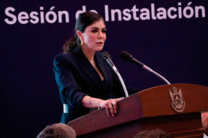 Katia Reséndiz rinde protesta como presidenta del Consejo Consultivo del Agua