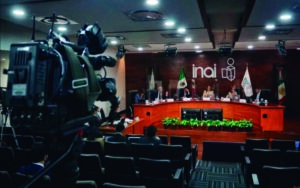 Morena retira iniciativa que busca eliminar al INAI por 'error técnico'