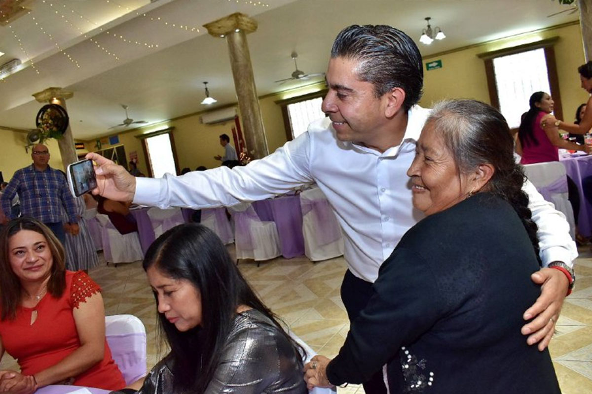 Sindicato y municipio festejan a las mamás de Corregidora / Foto: Especial 