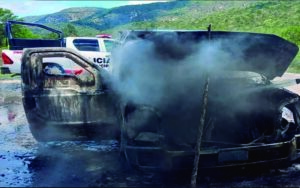 Se queman 5 millones de pesos en camioneta de valores en Monterrey
