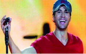 Enrique Iglesias cancela show en Tecate Emblema por neumonía