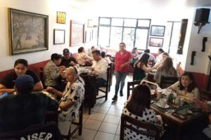 Día del padre reactiva economía de restaurantes en San Juan del Río
