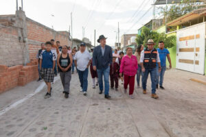Enrique Vega entrega obras de rehabilitación de calles en la comunidad de Amazcala y Alfajayucan