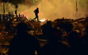 Siguen protestas en Francia tras muerte de menor a manos de policías