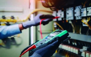 ¿Cómo proteger equipos electrónicos de apagones?