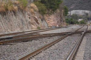 El compromiso con tren México-Querétaro es dejar libre derecho de vía