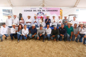 Galardonan a expositores en la Feria Nacional Ganadera San Juan del Río