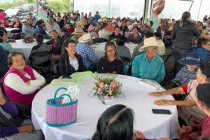 Día del Abuelo: Celebran en Huimilpan a los adultos mayores