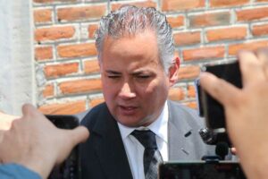Morena no realizó encuesta para candidato a la capital: Santiago Nieto