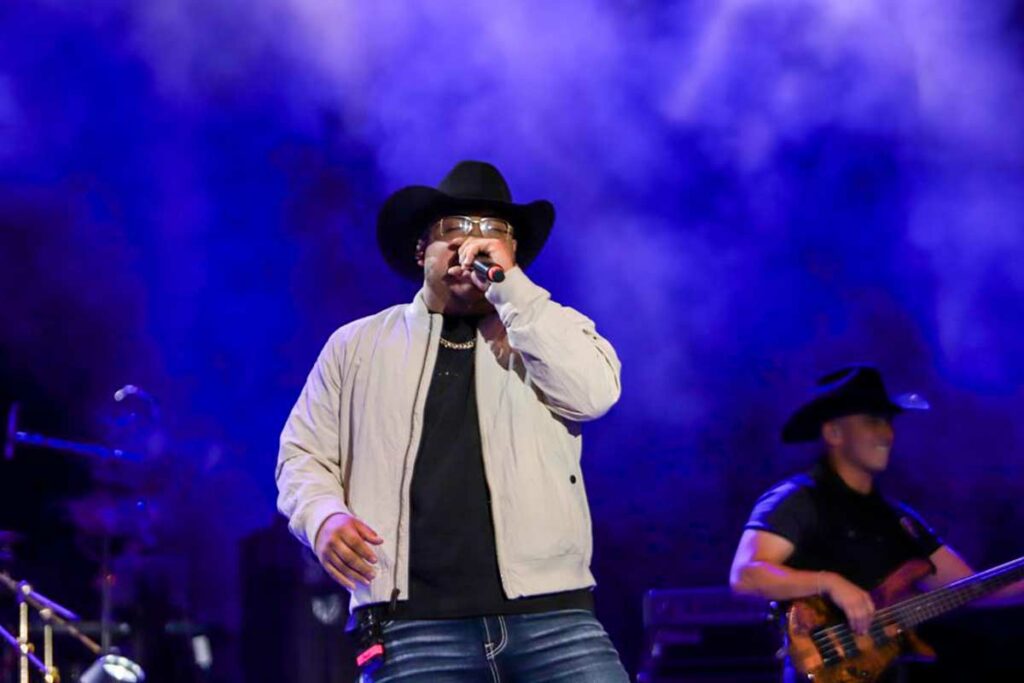 Grupo Frontera rinde inolvidable concierto en Querétaro
