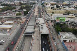Critica Observatorio de Movilidad instalación de puentes peatonales 5 de Febrero