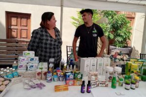 Preparan exposición de miel y herbolaria en San Juan del Río