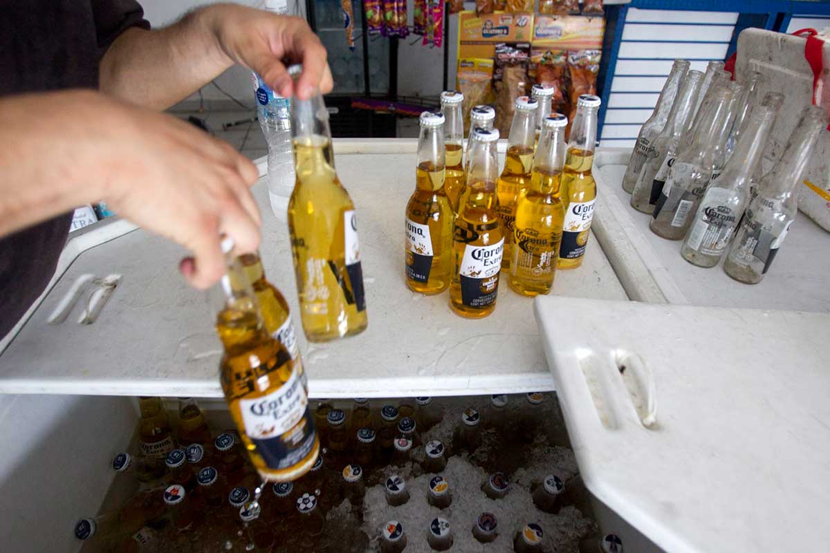 Erradicarán venta ilegal de alcohol/Foto: Cuartoscuro