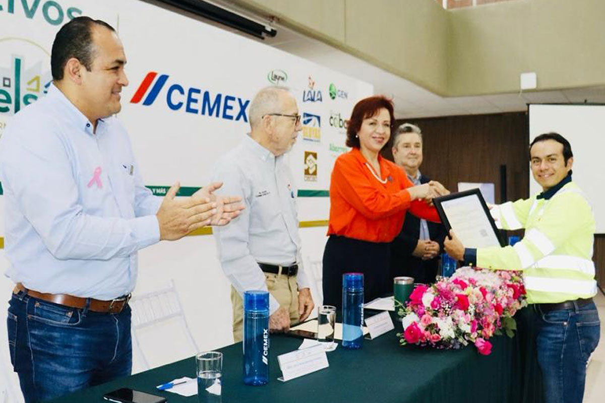 Cemex recibe distintivo ELSSA