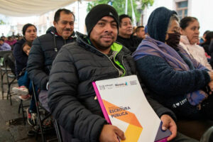 Municipio de El Marqués entrega escrituras públicas a 402 familias