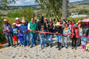 Obras públicas benefician a comunidades de Amealco de Bonfil