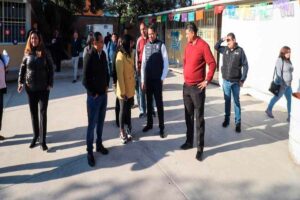 Roberto Cabrera anuncia rehabilitación de primaria Querétaro