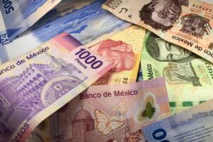 ¿Puedes ir a la cárcel por pagar con billetes falsos en México
