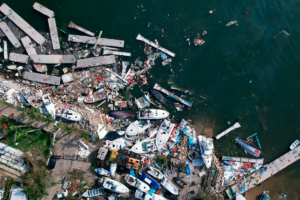 En peligro vida marina por embarcaciones hundidas por Otis en Acapulco