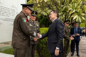 Mauricio Kuri atestigua relevo en la Comandancia de la XVII Zona Militar
