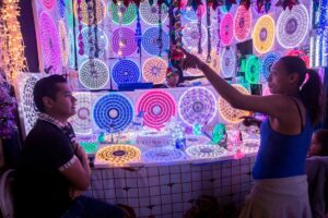 Pide PC Corregidora evitar accidentes con luces navideñas