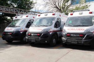 Recibe SESA diez ambulancias de Urgencias Avanzadas
