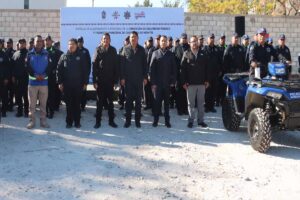 Entrega Miguel Martínez 20 cuatrimotos a policías en Cadereyta