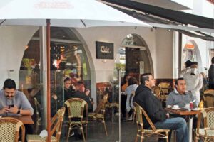 Reportan fin semana con asaltos en sector restaurantero en Querétaro