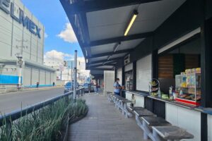 8 locales de avenida Zaragoza ya abrieron sus puertas tras remodelación