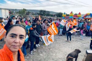 Teresa Calzada se registra como precandidata de MC a la capital