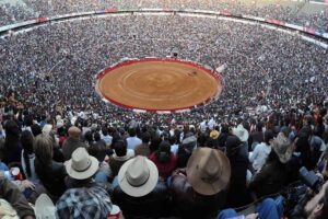 Reanudan las corridas de toros en la Plaza México