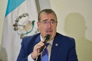 ¿Quién es Bernardo Arévalo, presidente de Guatemala?