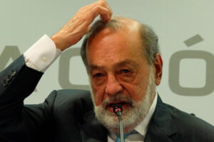 Carlos Slim admite que Telmex ‘ya no es negocio’