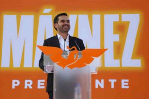 Jorge Álvarez Máynez se registra como candidato presidencial en el INE