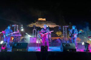 Jóvenes invitan al concierto benéfico 'PIRÁMIDE DONATÓN'