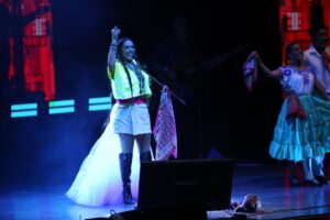La cantante oaxaqueña interpretó éxitos como La Cigarra. / Fotografía: Armando Vázquez