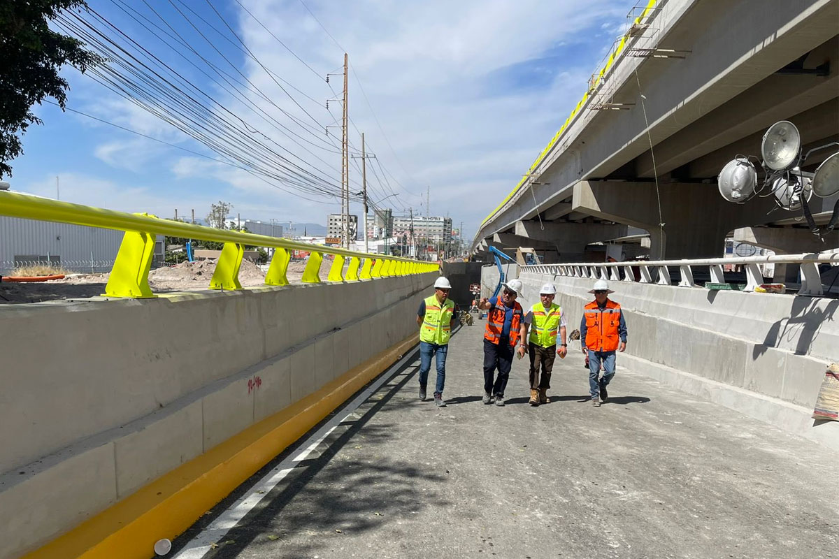 En esta semana abrirán el puente de Epigmenio González. / X (@SDUOPQro)